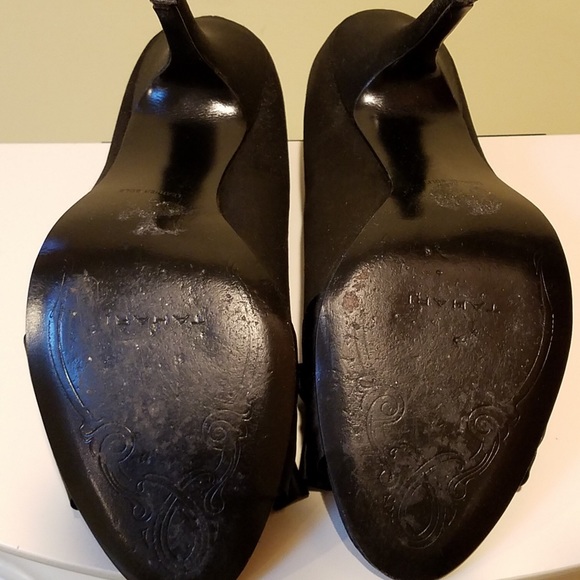 Tahari Satin Pumps - Picture 2 of 4